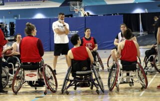 Camp basketball en fauteuil roulant équipe canadienne féminine